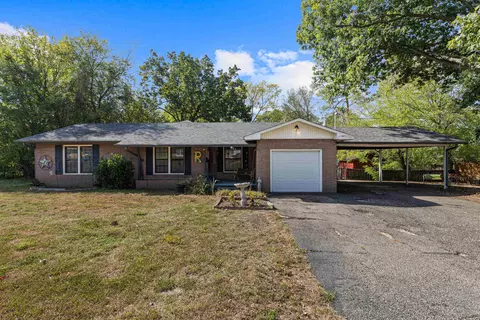 Exterior - 106 Suzanne Dr, Longview, TX 75604 photo 5 of 10