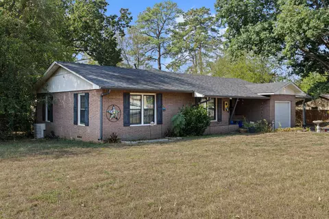 Exterior - 106 Suzanne Dr, Longview, TX 75604 photo 3 of 10