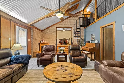 Living - 106 Suzanne Dr, Longview, TX 75604 photo 3 of 3