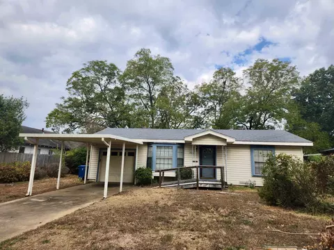 1405 Park Ln, Kilgore, TX 75662