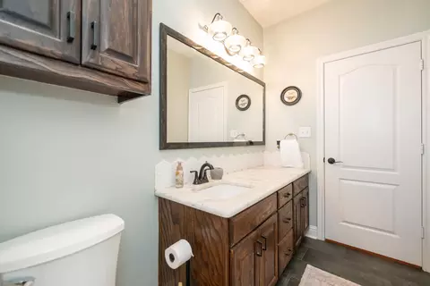 Bath - 311 Ithaca Dr, Longview, TX 75605 photo 3 of 6
