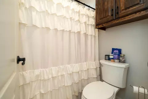 Bath - 311 Ithaca Dr, Longview, TX 75605 photo 6 of 6