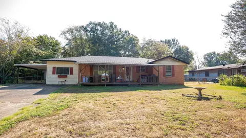 307 S Green St, Hallsville, TX 75650