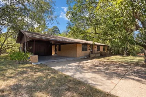 1704 W Duval St, Troup, TX 75789