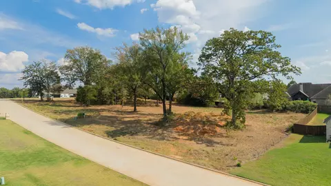 141 Ella Kate Dr, Longview, TX 75605