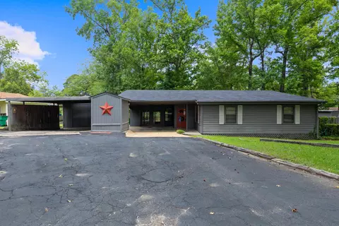 308 E Lake Rd, Longview, TX 75601