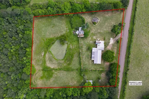 452 County Rd 336, De Berry, TX 75639