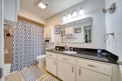Bath - 1260 Brandywine Dr, Longview, TX 75601 photo 3 of 4