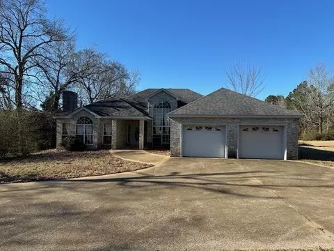 551 N County Road 223, Henderson, TX 75652