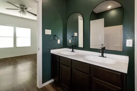 Bath - 403 Caprock Dr, Longview, TX 75605 photo 1 of 4
