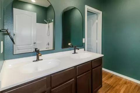Bath - 403 Caprock Dr, Longview, TX 75605 photo 2 of 4