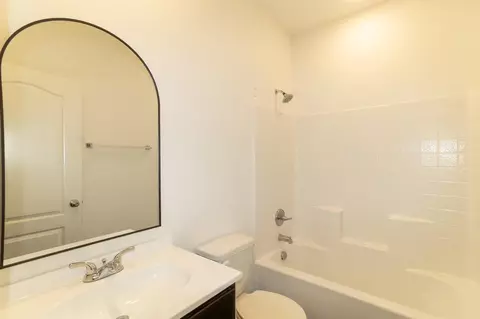 Bath - 403 Caprock Dr, Longview, TX 75605 photo 4 of 4