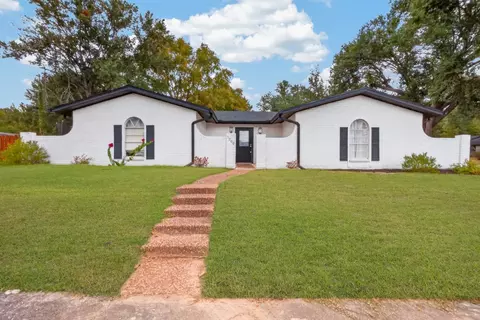 1200 Slaydon St, Henderson, TX 75654