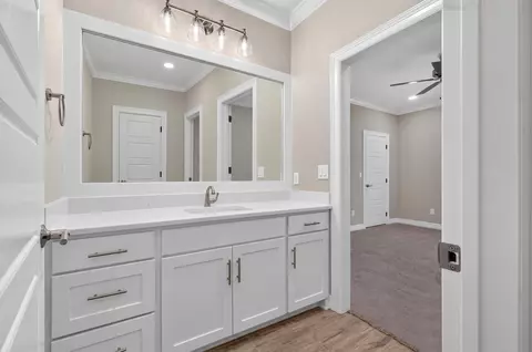 Bath - 2103 Nueces Trl, Longview, TX 75604 photo 4 of 8