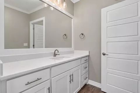 Bath - 2103 Nueces Trl, Longview, TX 75604 photo 5 of 8