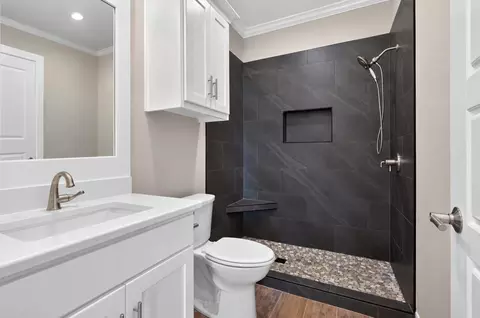 Bath - 2103 Nueces Trl, Longview, TX 75604 photo 7 of 8