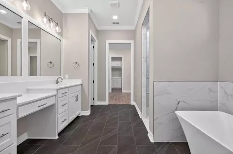 Entry Way - 2103 Nueces Trl, Longview, TX 75604 photo 4 of 4