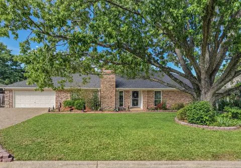 3863 Lamb Dr, Tyler, TX 75709