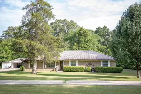 202 Pr 7381, De Berry, TX 75639