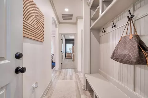 Entry Way - 3523 Thompson Rd, Longview, TX 75604 photo 3 of 6