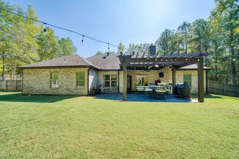 Exterior - 3523 Thompson Rd, Longview, TX 75604 photo 3 of 6