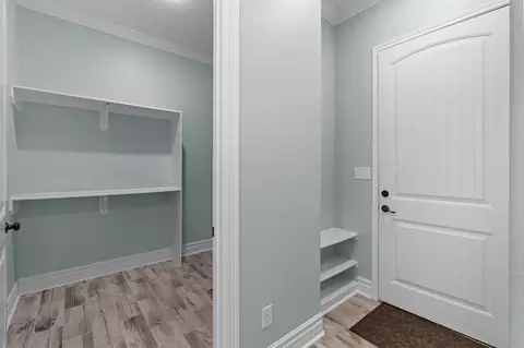 Entry Way - 281 S Tracy Dr, Longview, TX 75603 photo 2 of 2