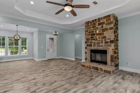 Living - 281 S Tracy Dr, Longview, TX 75603 photo 2 of 3