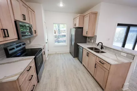 Kitchen - 226 W Pliler Precise, Longview, TX 75605 photo 1 of 1