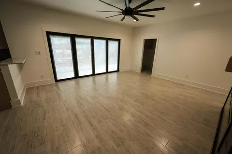 Living - 226 W Pliler Precise, Longview, TX 75605 photo 3 of 4