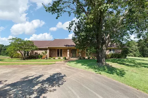 Exterior - 1899 Hunter Rd, Longview, TX 75605 photo 9 of 10