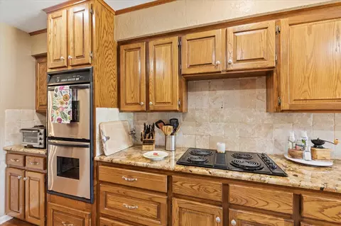 Kitchen - 1899 Hunter Rd, Longview, TX 75605 photo 3 of 4