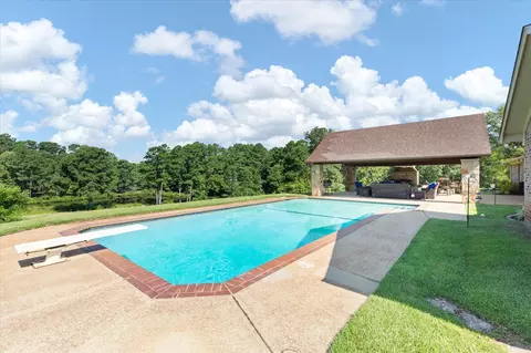 Exterior - 1899 Hunter Rd, Longview, TX 75605 photo 2 of 10