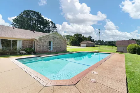 Exterior - 1899 Hunter Rd, Longview, TX 75605 photo 8 of 10