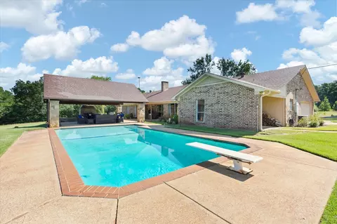 Exterior - 1899 Hunter Rd, Longview, TX 75605 photo 7 of 10