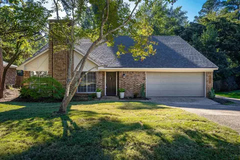 4820 Prestwick Ln, Tyler, TX 75703