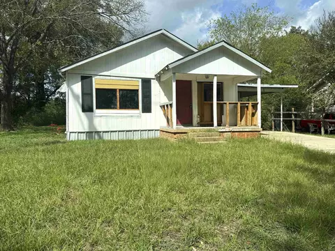 705 Wilson, Henderson, TX 75652