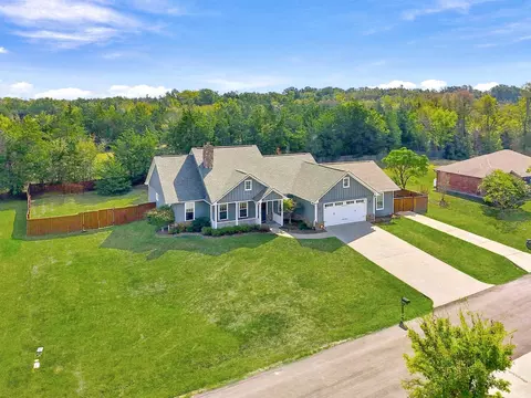 112 Elmwood Dr, Mount Vernon, TX 75457