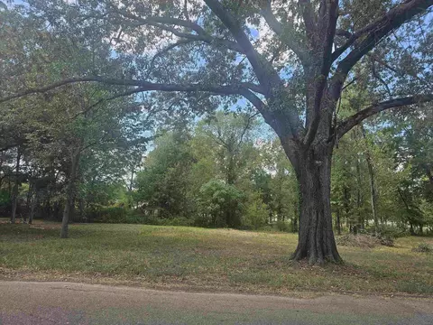 612 Eleanor, Gladewater, TX 75647