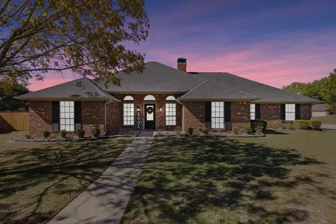 100 Kenswick, Henderson, TX 75654