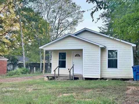 810 Florey St, Kilgore, TX 75662