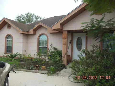 240 E St John Dr, Pharr, TX 78577 photo 1