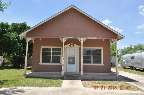 310 E 3rd St, Elsa, TX 78543 photo 1
