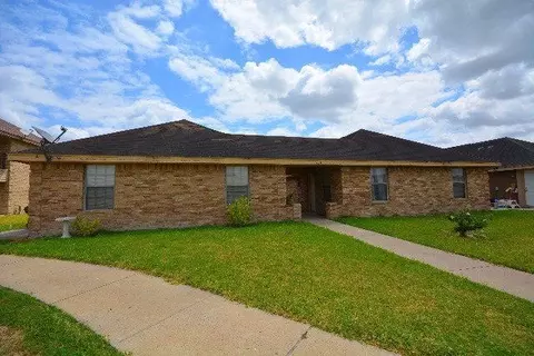 2104 Paradise Dr, Pharr, TX 78577 photo 1