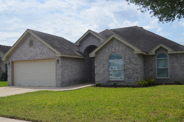 1208 E Bob Pool Ave, Pharr, TX 78577 photo 1