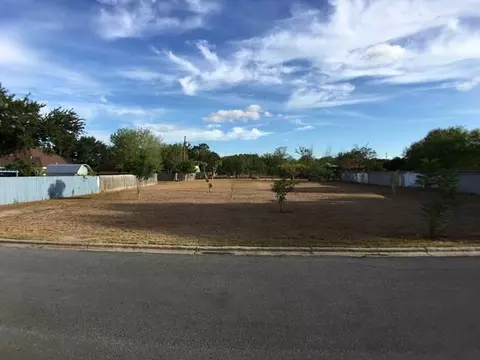 804 E Helmer St, Pharr, TX 78577 photo 1