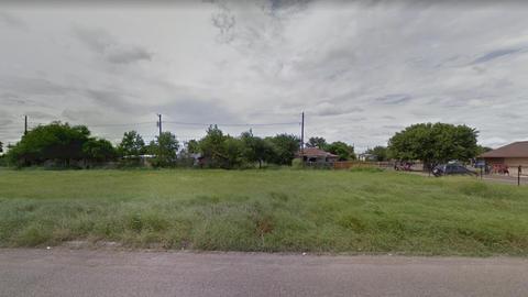 209 E Universal Dr, Pharr, TX 78577 photo 1