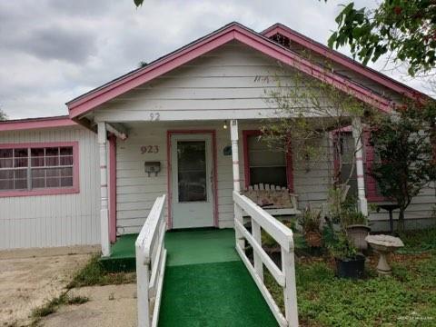 923 E Dreyer St, Pharr, TX 78577 photo 1