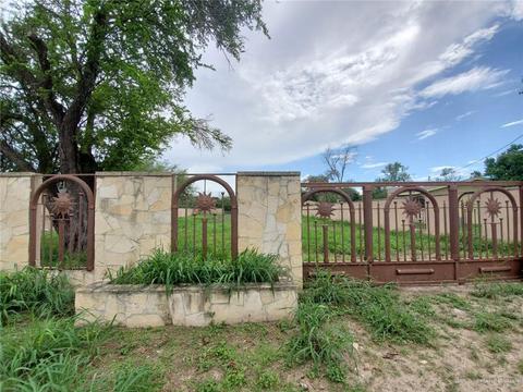 802 E Helmer Dr, Pharr, TX 78577 photo 1