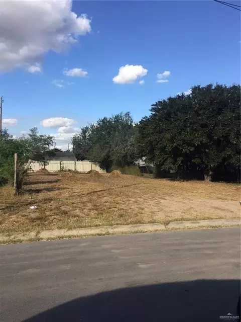 931 E Marion St E, Pharr, TX 78577 photo 1
