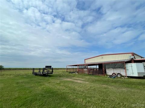 561 Lion Lake Dr N, Progreso Lakes, TX 78596 photo 4